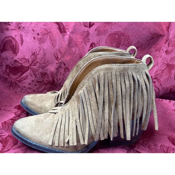 COCONUTS By Matisse "Lambert" Women's Size 6.5M Brown Faux Suede Fringe Boots - Picture 3 of 12